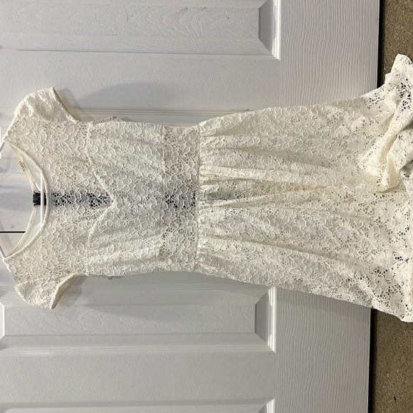GUESS lace dress - Picture 2 of 3